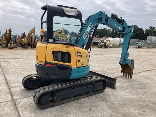 MINI EXCAVATOR — Auction (lot 8459-126)