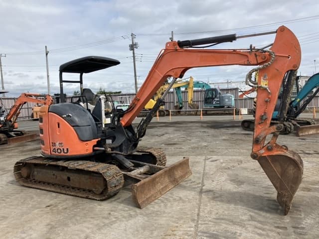 MINI EXCAVATOR — Auction (lot 8459-130)