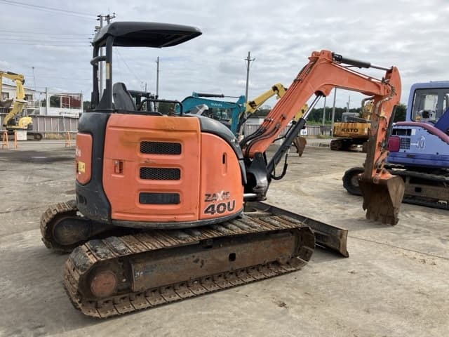 MINI EXCAVATOR — Auction (lot 8459-130)
