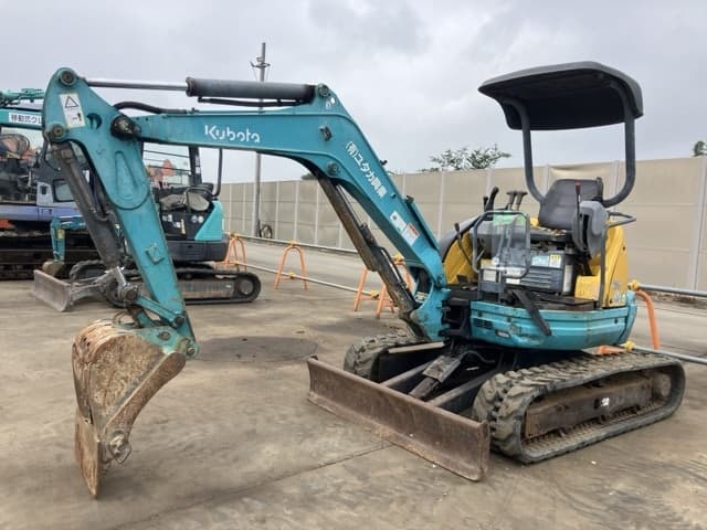 MINI EXCAVATOR — Auction (lot 8459-131)