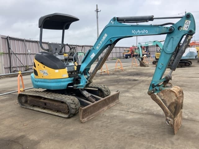 MINI EXCAVATOR — Auction (lot 8459-131)