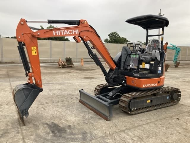 MINI EXCAVATOR — Auction (lot 8459-133)