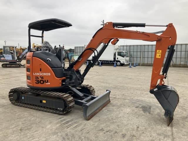 MINI EXCAVATOR — Auction (lot 8459-133)