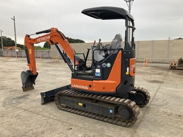 MINI EXCAVATOR — Auction (lot 8459-133)