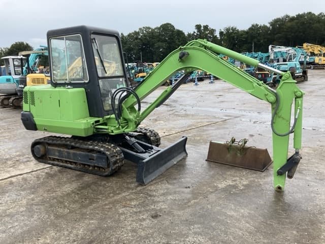 MINI EXCAVATOR — Auction (lot 8459-135)