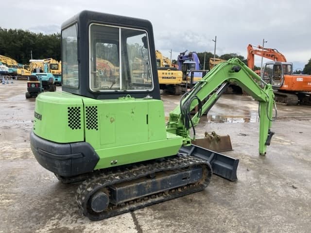 MINI EXCAVATOR — Auction (lot 8459-135)