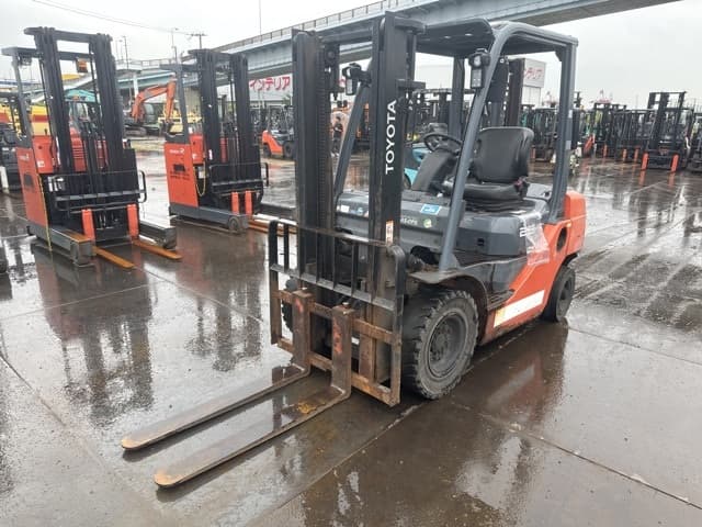 Forklift — Auction (lot 8459-14011)