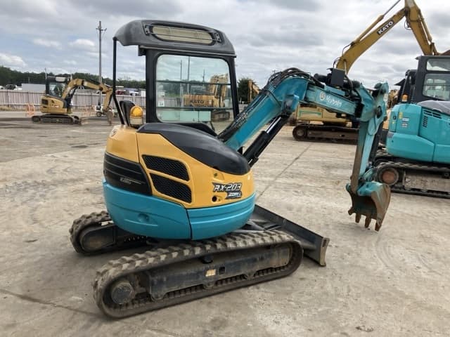 MINI EXCAVATOR — Auction (lot 8459-144)