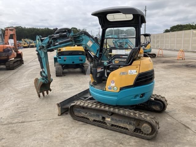 MINI EXCAVATOR — Auction (lot 8459-144)