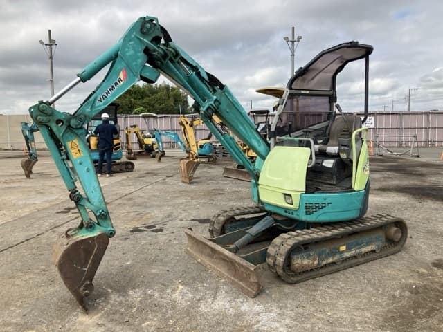 MINI EXCAVATOR — Auction (lot 8459-145)