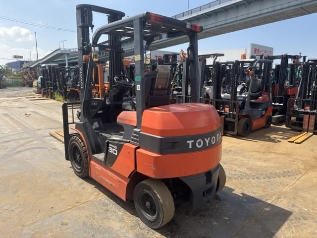Battery Forklift — Auction (lot 8459-15007)