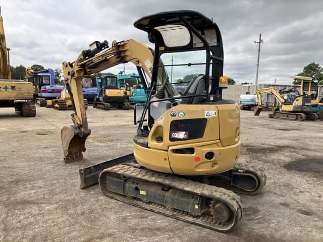 MINI EXCAVATOR — Auction (lot 8459-151)