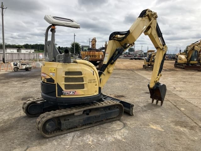 MINI EXCAVATOR — Auction (lot 8459-153)