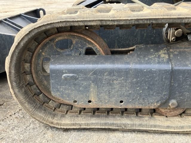 MINI EXCAVATOR — Auction (lot 8459-153)