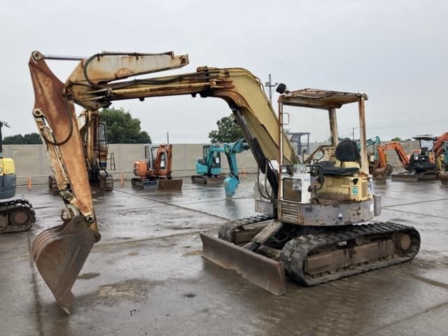 MINI EXCAVATOR — Auction (lot 8459-168)