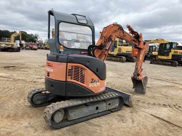 MINI EXCAVATOR — Auction (lot 8459-169)