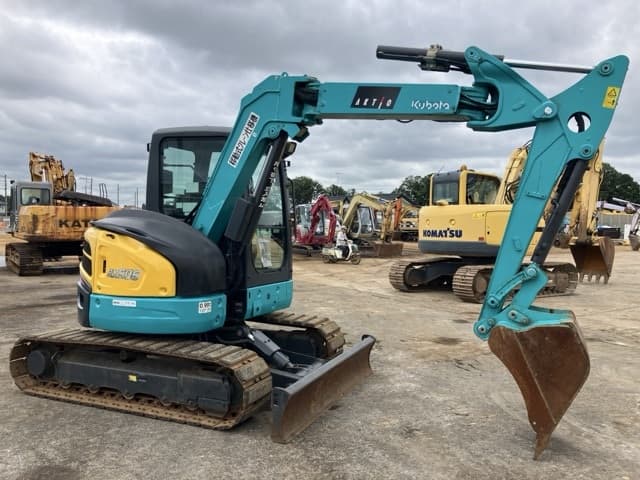 MINI EXCAVATOR — Auction (lot 8459-172)