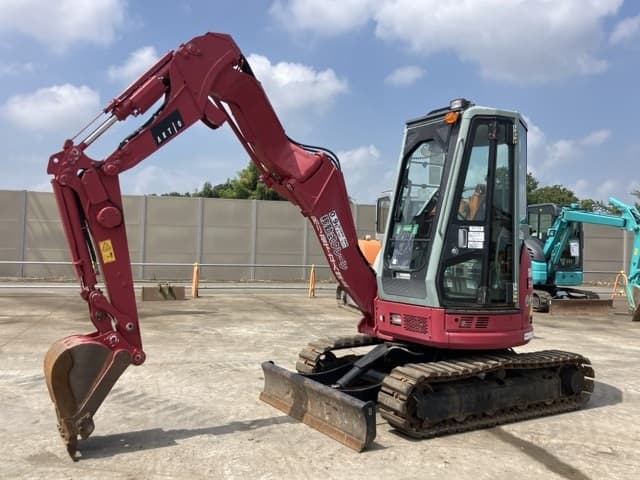 MINI EXCAVATOR — Auction (lot 8459-173)