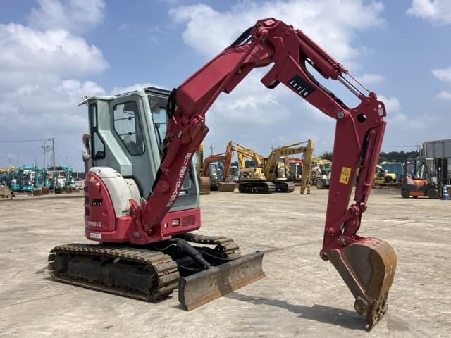 MINI EXCAVATOR — Auction (lot 8459-173)