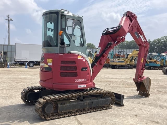 MINI EXCAVATOR — Auction (lot 8459-173)