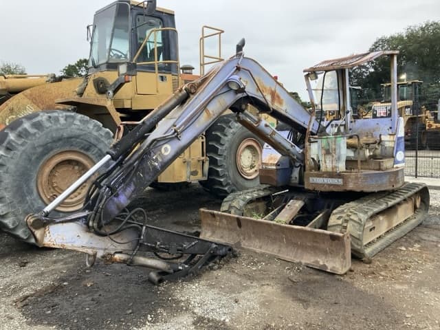 MINI EXCAVATOR — Auction (lot 8459-1802)
