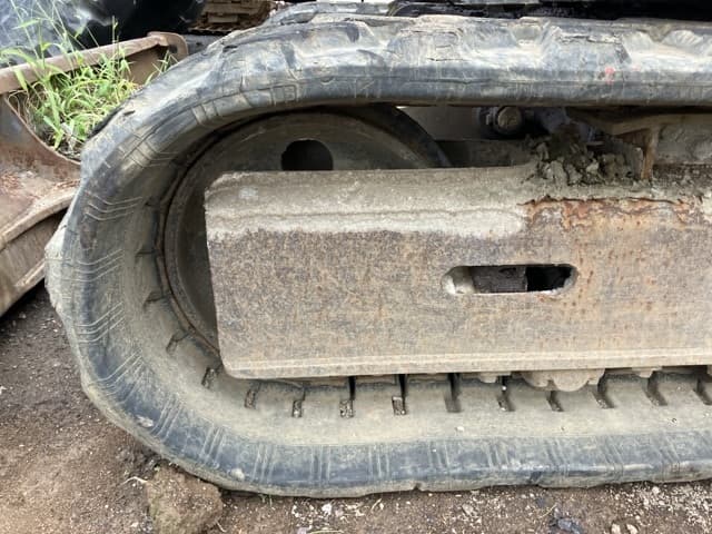 MINI EXCAVATOR — Auction (lot 8459-1802)