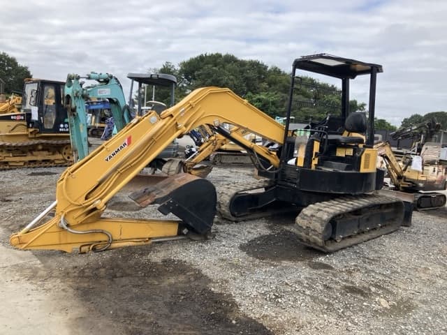 MINI EXCAVATOR — Auction (lot 8459-1807)