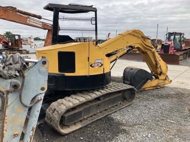 MINI EXCAVATOR — Auction (lot 8459-1807)