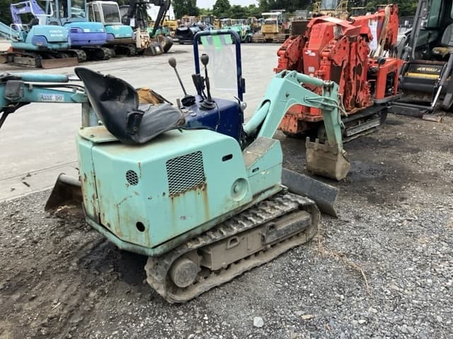 MINI EXCAVATOR — Auction (lot 8459-1809)