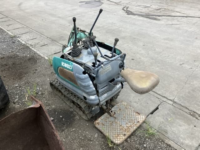 MINI EXCAVATOR — Auction (lot 8459-1811)