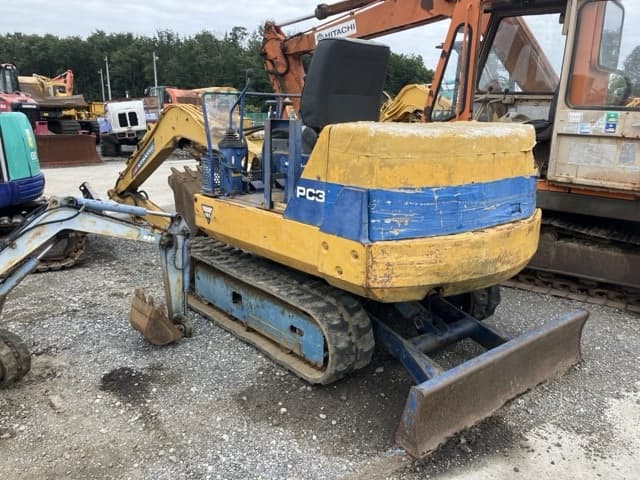 MINI EXCAVATOR — Auction (lot 8459-1812)
