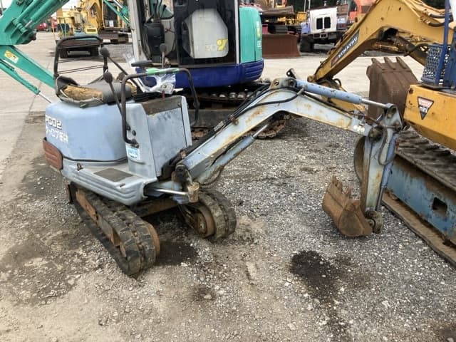 MINI EXCAVATOR — Auction (lot 8459-1813)