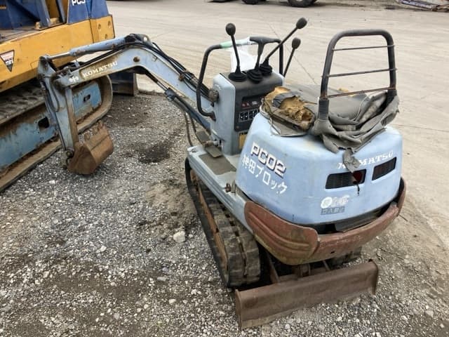 MINI EXCAVATOR — Auction (lot 8459-1813)