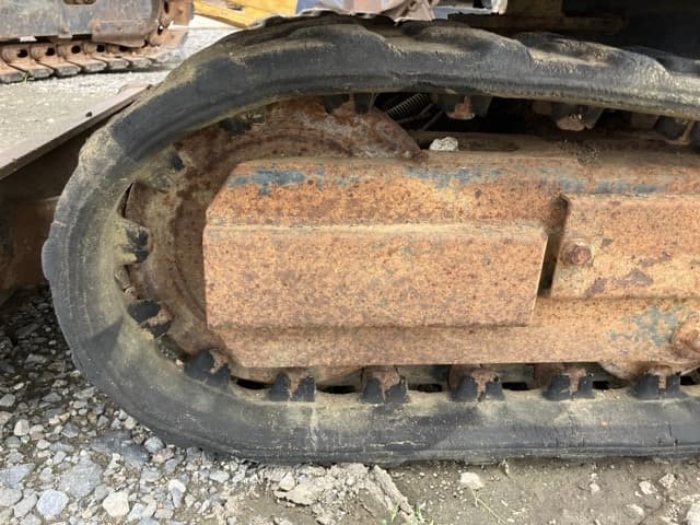 MINI EXCAVATOR — Auction (lot 8459-1813)