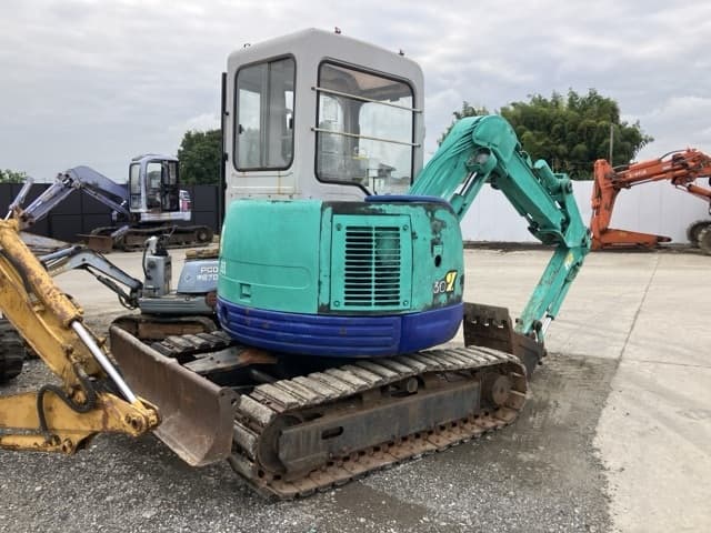 MINI EXCAVATOR — Auction (lot 8459-1814)