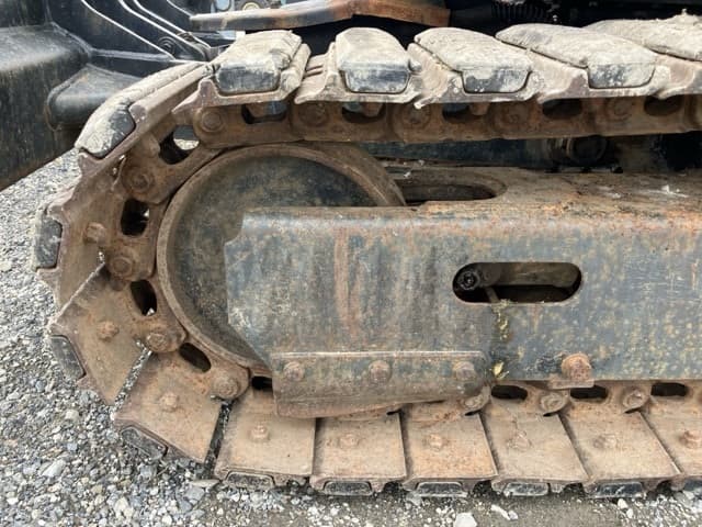 MINI EXCAVATOR — Auction (lot 8459-1814)