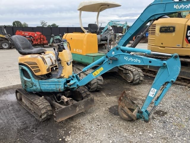 MINI EXCAVATOR — Auction (lot 8459-1817)
