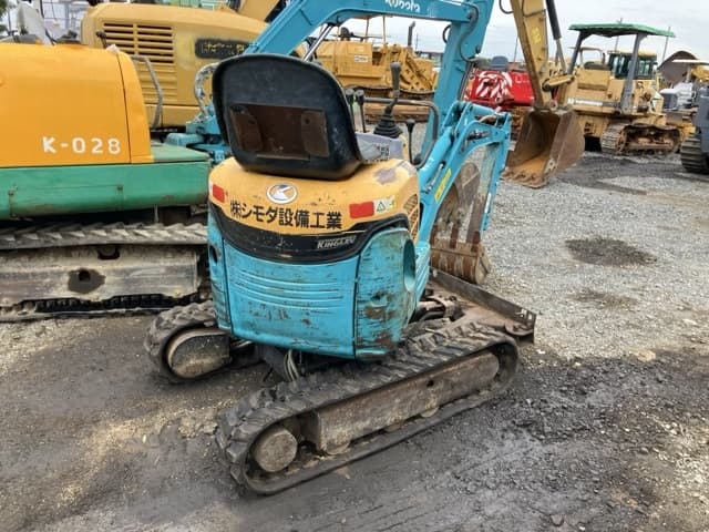 MINI EXCAVATOR — Auction (lot 8459-1817)