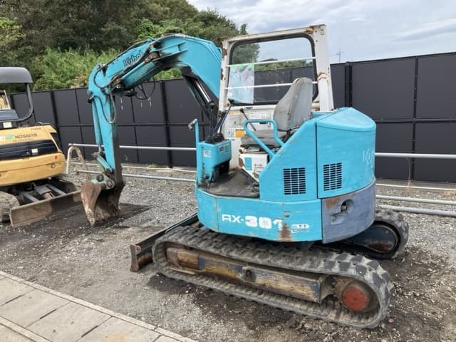 MINI EXCAVATOR — Auction (lot 8459-1818)