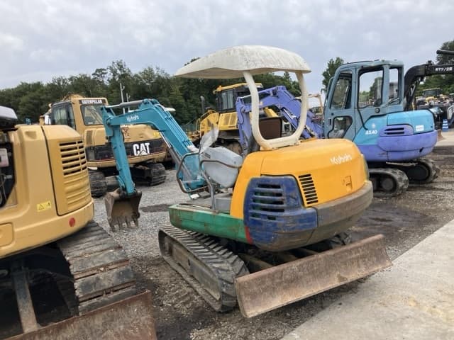 MINI EXCAVATOR — Auction (lot 8459-1819)