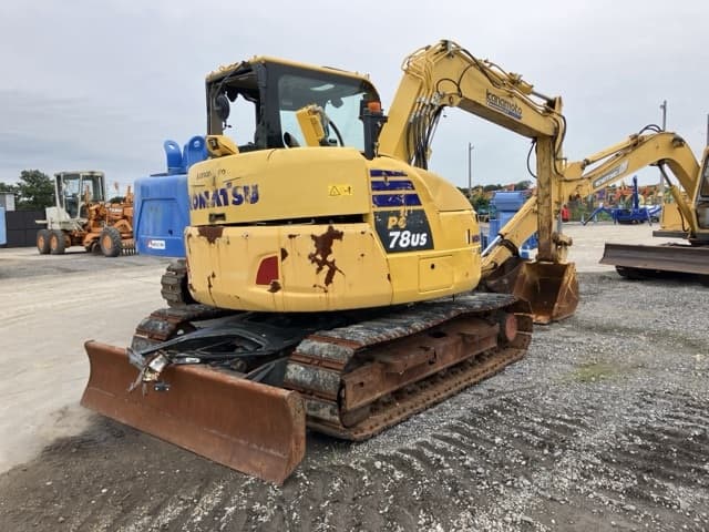 EXCAVATOR — Auction (lot 8459-1821)