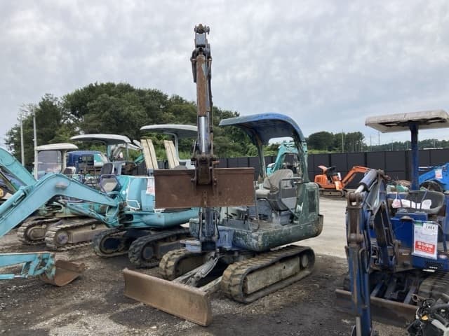 MINI EXCAVATOR — Auction (lot 8459-1823)