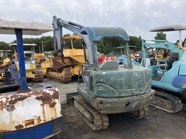 MINI EXCAVATOR — Auction (lot 8459-1823)