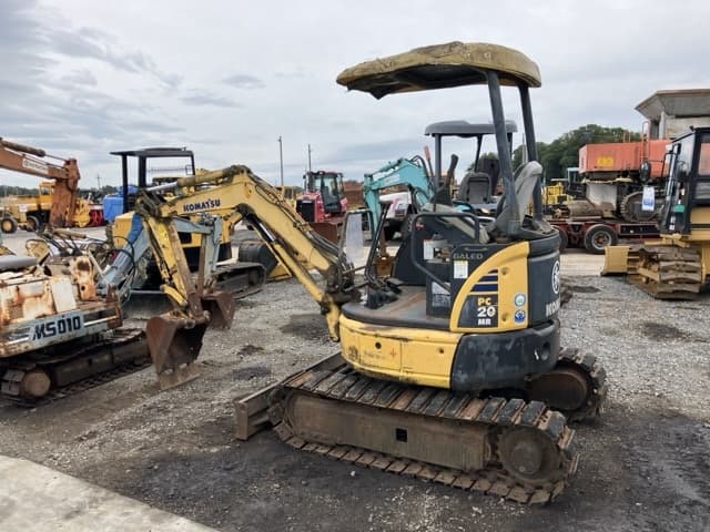 MINI EXCAVATOR — Auction (lot 8459-1824)