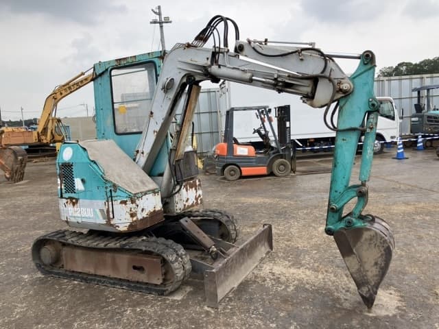 MINI EXCAVATOR — Auction (lot 8459-183)