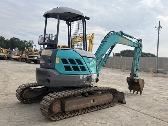 MINI EXCAVATOR — Auction (lot 8459-184)