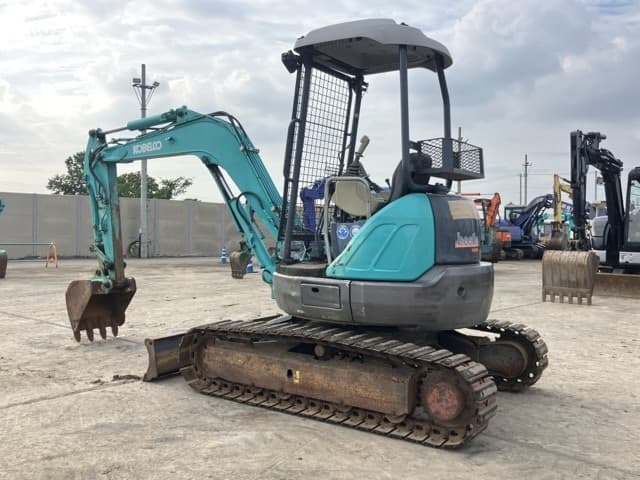 MINI EXCAVATOR — Auction (lot 8459-184)