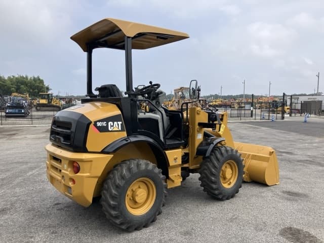 MINI WHEEL LOADER — Auction (lot 8459-192)