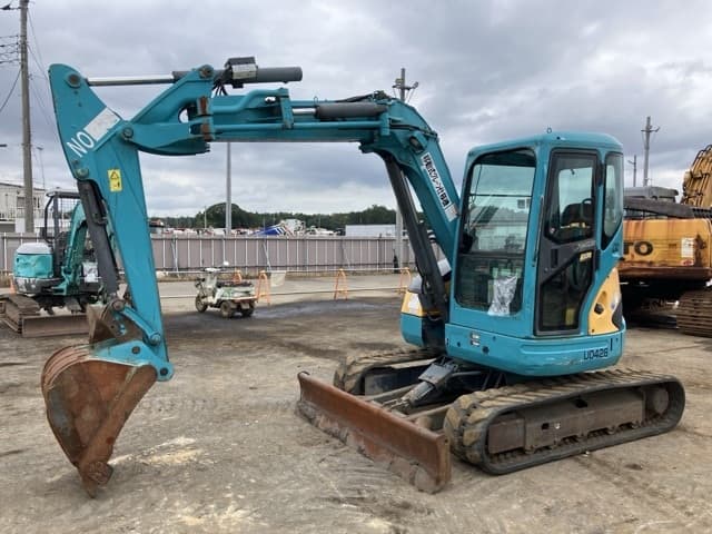 MINI EXCAVATOR — Auction (lot 8459-193)