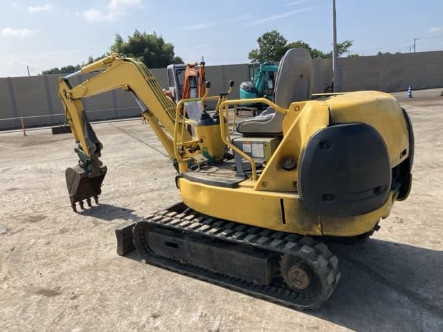 MINI EXCAVATOR — Auction (lot 8459-195)
